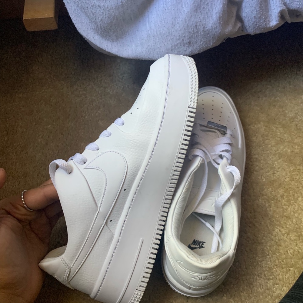 NIKE AIR FORCE ONES /// W AFL SAGE LOW size 9